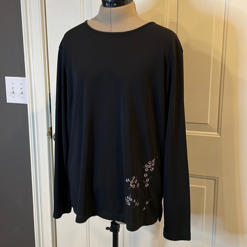 Embroidered flower design tunic, XL